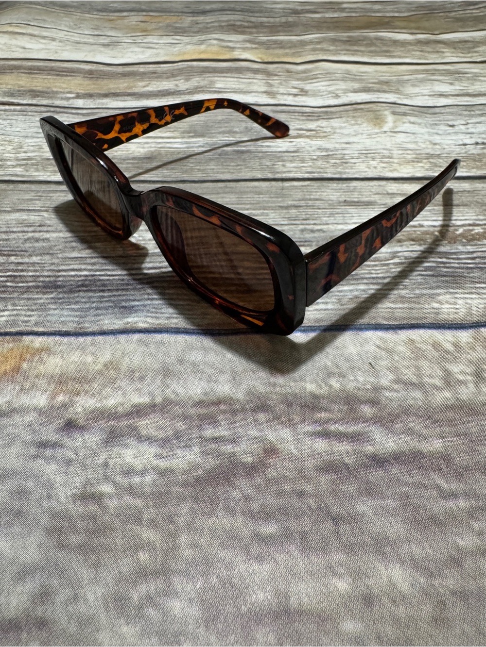 Women's Tortoiseshell Rectangular Sunglasses